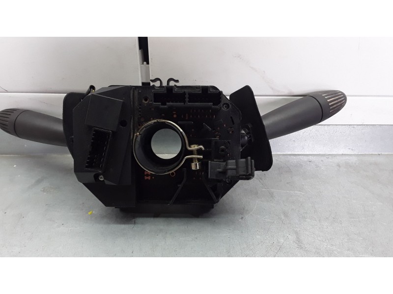 Recambio de mando luces y limpia para fiat doblo (119) 1.3 16v jtd actual multijet referencia OEM IAM 7353741890  