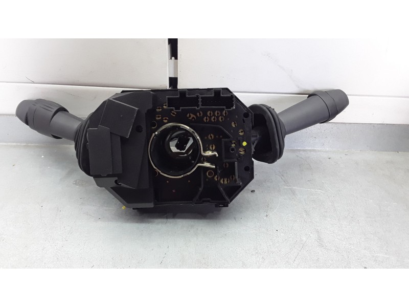 Recambio de mando luces y limpia para fiat stilo (192) 1.9 120 racing multijet referencia OEM IAM 07353682490  