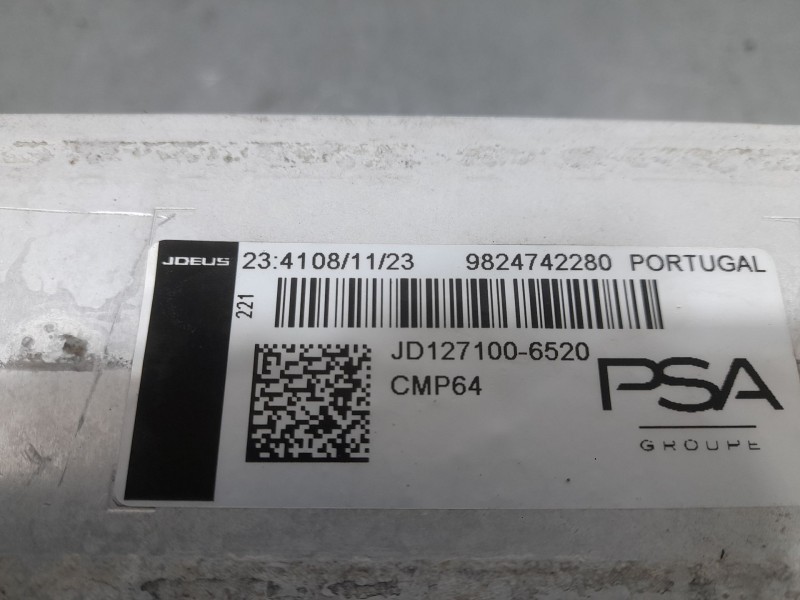 Recambio de intercooler para opel corsa f gs referencia OEM IAM 9824742280  