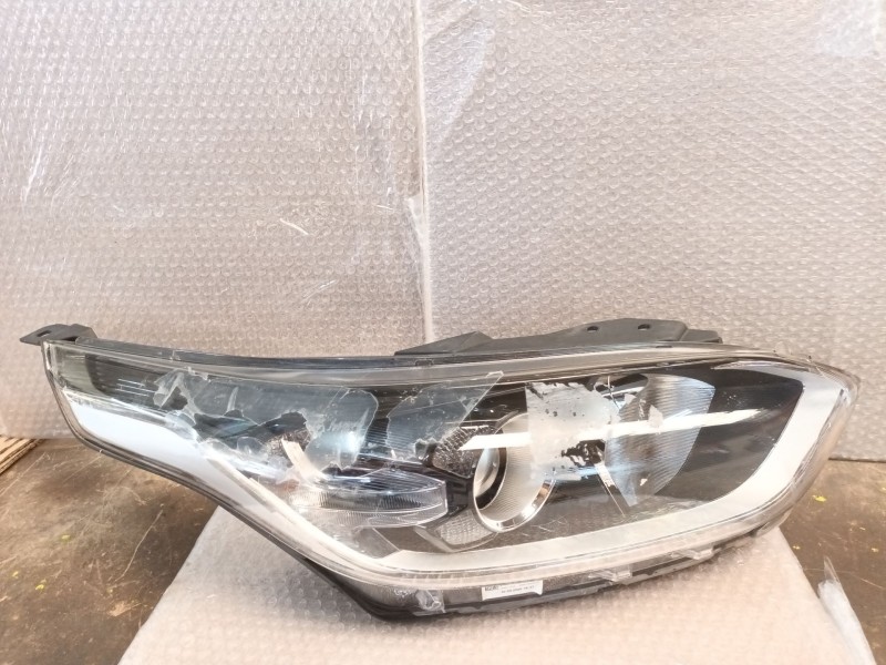 Recambio de faro derecho para kia ceed (cd) 1.0 t-gdi referencia OEM IAM 92102J7050  