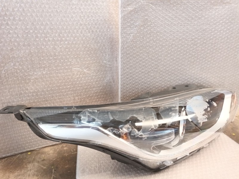 Recambio de faro derecho para kia ceed (cd) 1.0 t-gdi referencia OEM IAM 92102J7050  