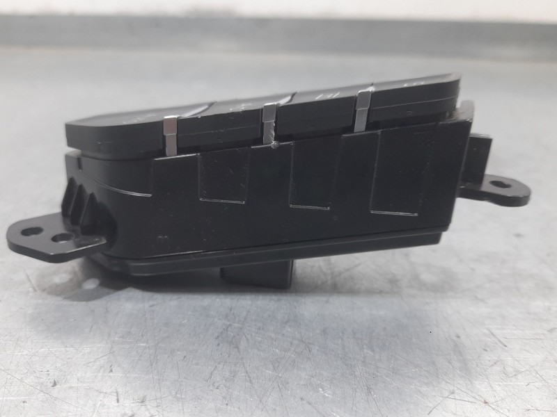 Recambio de mando multifuncion para lynk & co 01 phev referencia OEM IAM 8890493657 CLIMA 