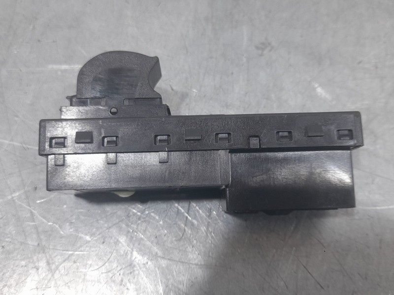 Recambio de mando elevalunas trasero izquierdo para fiat tipo hatchback (356_, 357_) 1.4 (356hxa1b) referencia OEM IAM 735717952