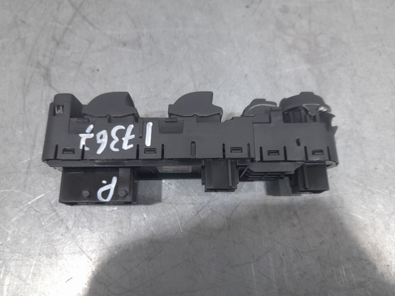 Recambio de mando elevalunas delantero izquierdo para opel crossland x / crossland (p17, p2qo) 1.2 (75) referencia OEM IAM 96788