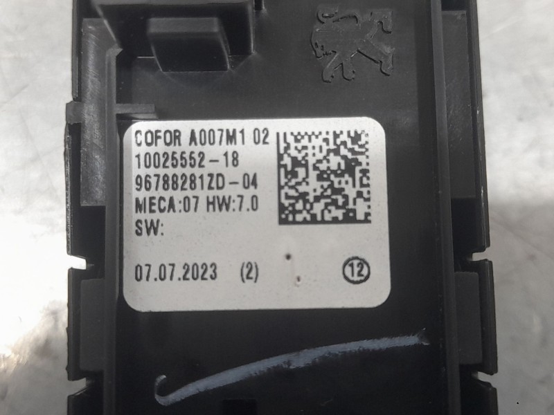 Recambio de mando elevalunas delantero izquierdo para opel crossland x / crossland (p17, p2qo) 1.2 (75) referencia OEM IAM 96788