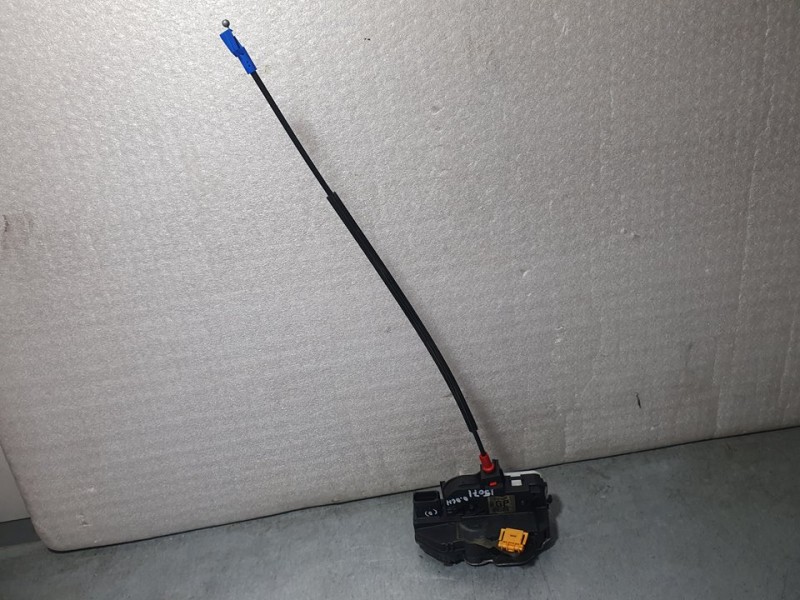 Recambio de cerradura puerta delantera derecha para opel zafira tourer expression referencia OEM IAM 13579523  5 PINES