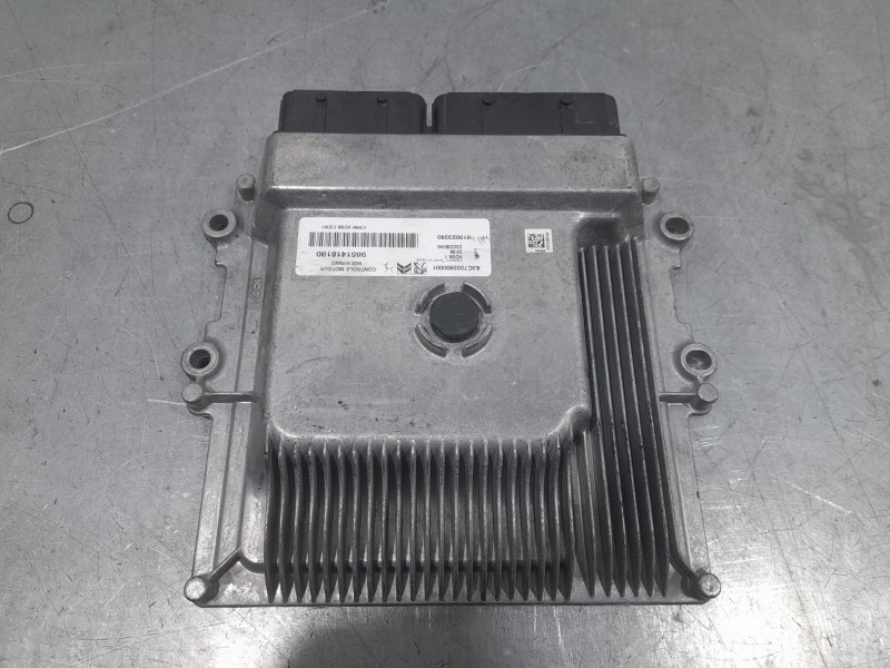 Recambio de centralita motor uce para opel crossland x / crossland (p17, p2qo) 1.2 (75) referencia OEM IAM 9851418180  