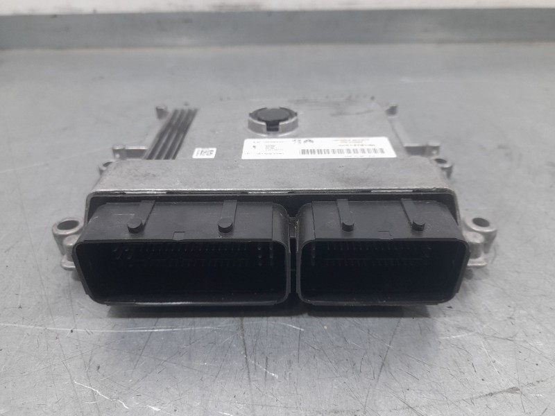 Recambio de centralita motor uce para opel crossland x / crossland (p17, p2qo) 1.2 (75) referencia OEM IAM 9851418180  