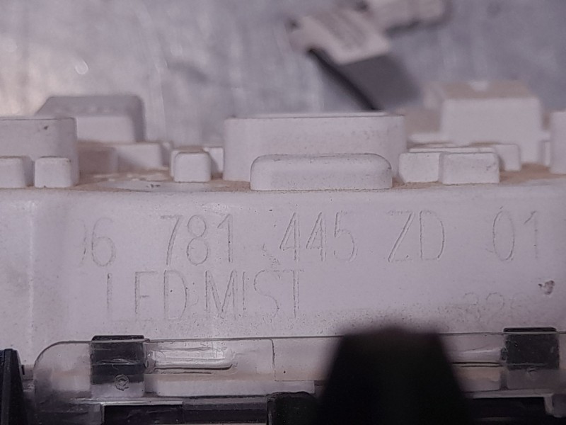 Recambio de luz interior para peugeot 2008 (p1) allure referencia OEM IAM 96781445ZD  