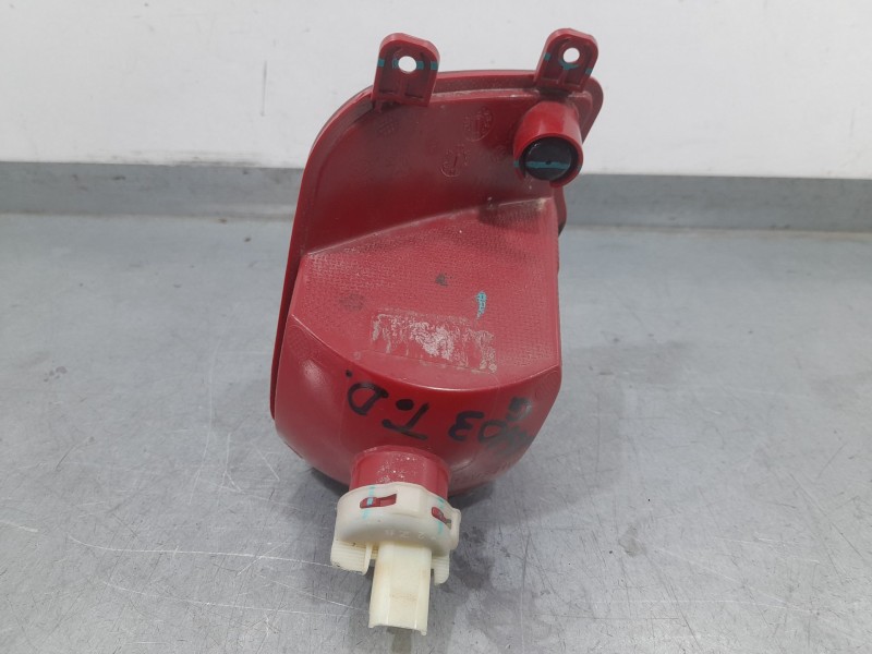Recambio de piloto trasero derecho paragolpes para peugeot 2008 (p1) allure referencia OEM IAM 9811718380  