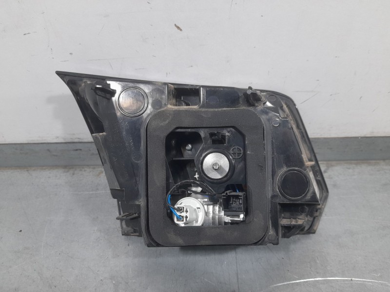 Recambio de piloto trasero derecho para peugeot 3008 gt-line referencia OEM IAM 9810477780  INTERIOR