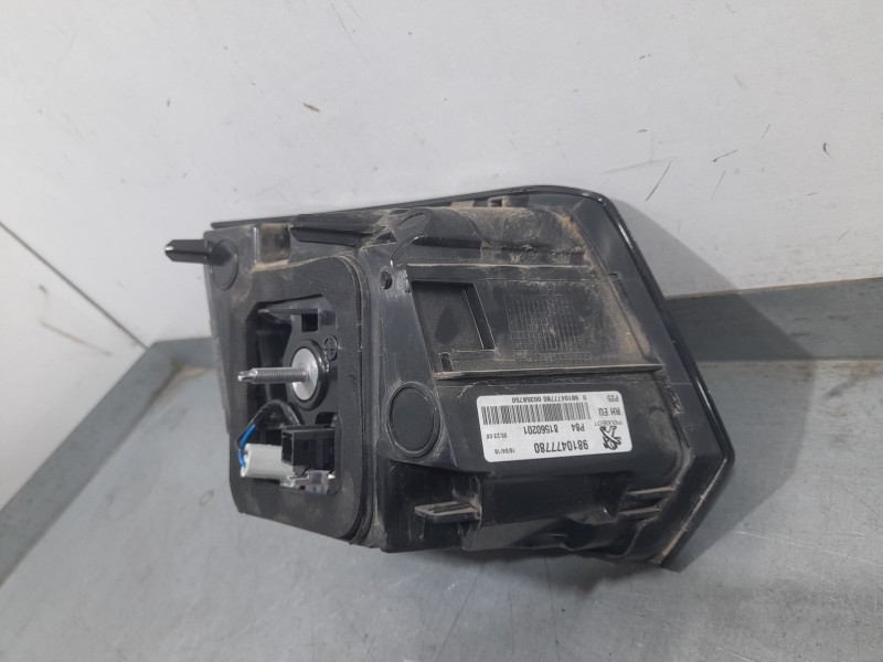 Recambio de piloto trasero derecho para peugeot 3008 gt-line referencia OEM IAM 9810477780  INTERIOR