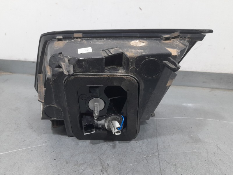 Recambio de piloto trasero izquierdo para peugeot 3008 gt-line referencia OEM IAM 9810477880  INTERIOR , RAYADO