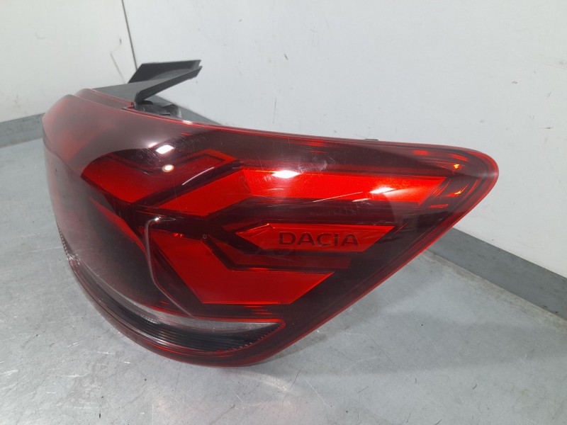 Recambio de piloto trasero derecho para dacia sandero essential referencia OEM IAM 265509530R  ROZADO