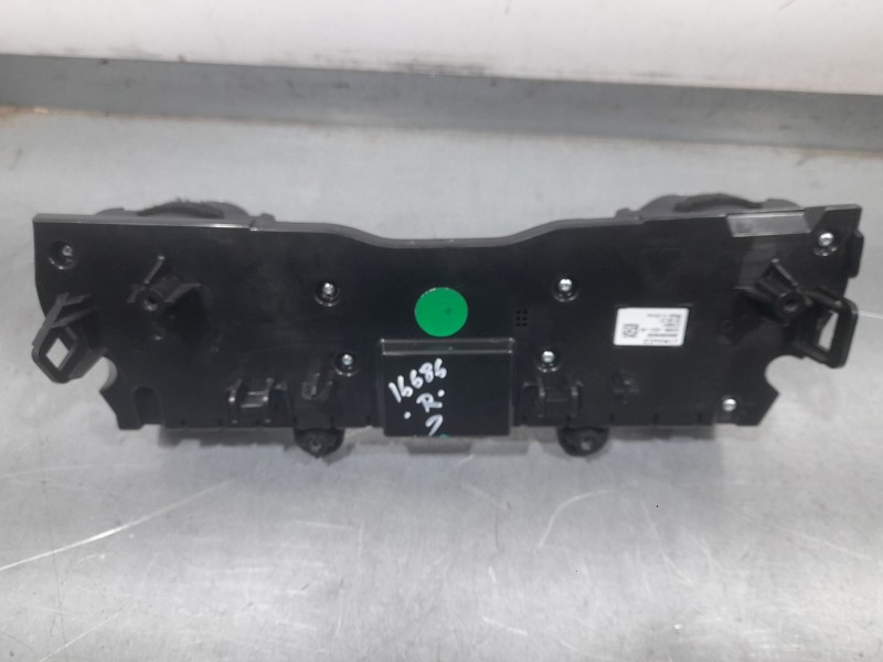 Recambio de mando climatizador para lynk & co 01 phev referencia OEM IAM 8893304828  