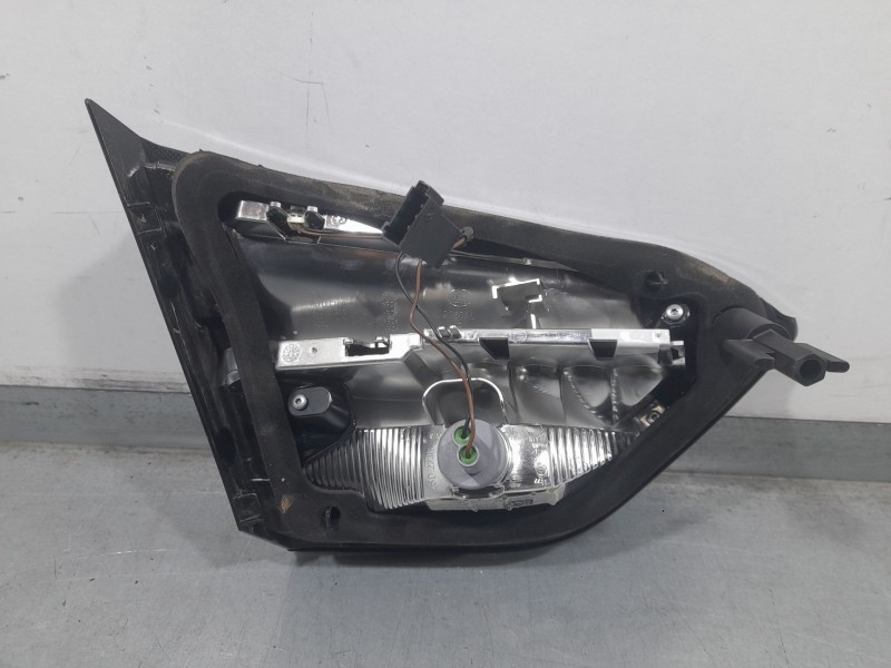 Recambio de piloto trasero derecho interior para opel crossland x / crossland (p17, p2qo) 1.2 (75) referencia OEM IAM 39235960  