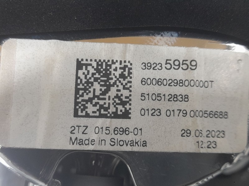 Recambio de piloto trasero izquierdo interior para opel crossland x / crossland (p17, p2qo) 1.2 (75) referencia OEM IAM 39235959