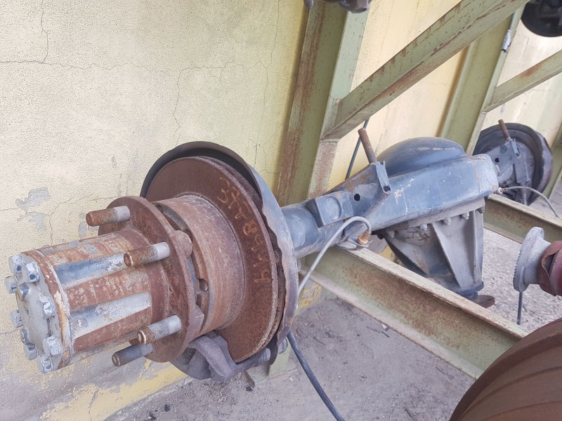 Recambio de puente trasero para nissan atleon chasis cabina referencia OEM IAM  6 TORNILLOS DISCO-C/GRUPO