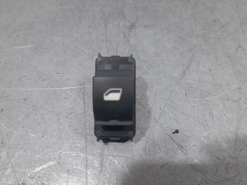 Recambio de mando elevalunas trasero izquierdo para peugeot 3008 gt-line referencia OEM IAM 98044803ZD  