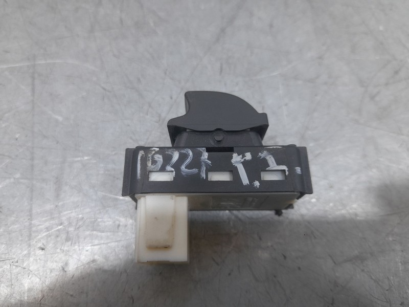 Recambio de mando elevalunas trasero izquierdo para peugeot 3008 gt-line referencia OEM IAM 98044803ZD  