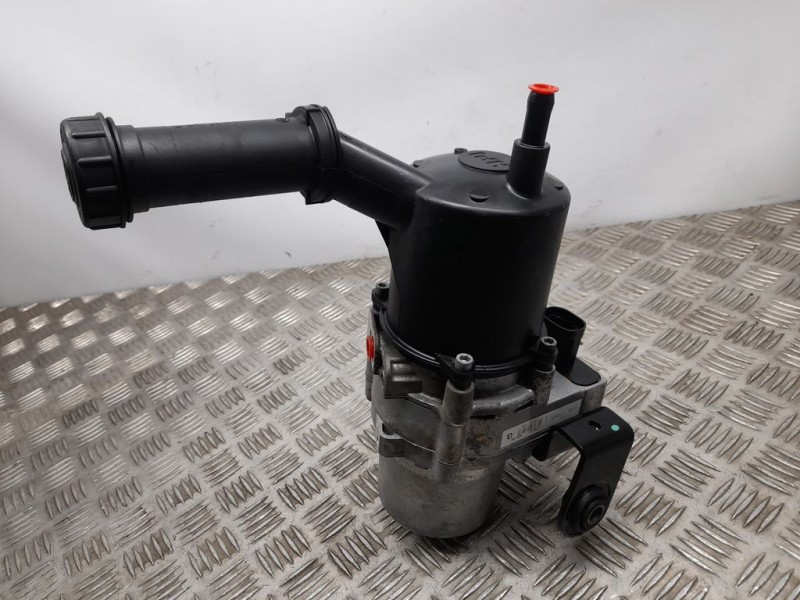Recambio de bomba direccion electrica para citroën c4 coupe collection referencia OEM IAM 9680989480  