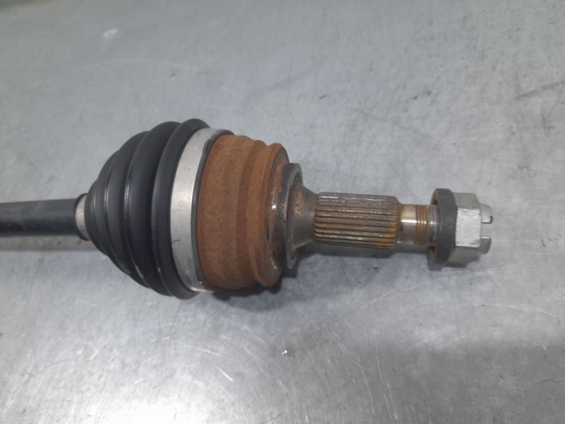 Recambio de transmision delantera izquierda para peugeot 3008 gt-line referencia OEM IAM 9677915180  