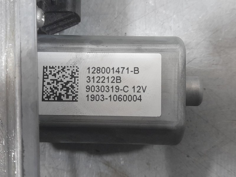 Recambio de elevalunas delantero izquierdo para renault zoe ze 0 referencia OEM IAM 807211245R  