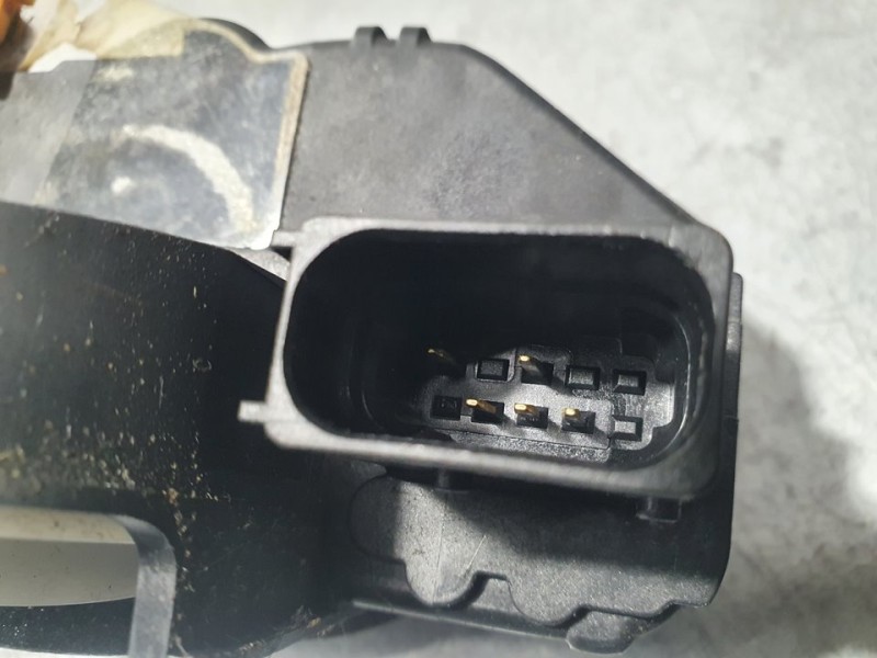 Recambio de cerradura puerta delantera derecha para opel zafira tourer expression referencia OEM IAM 13579523  5 PINES