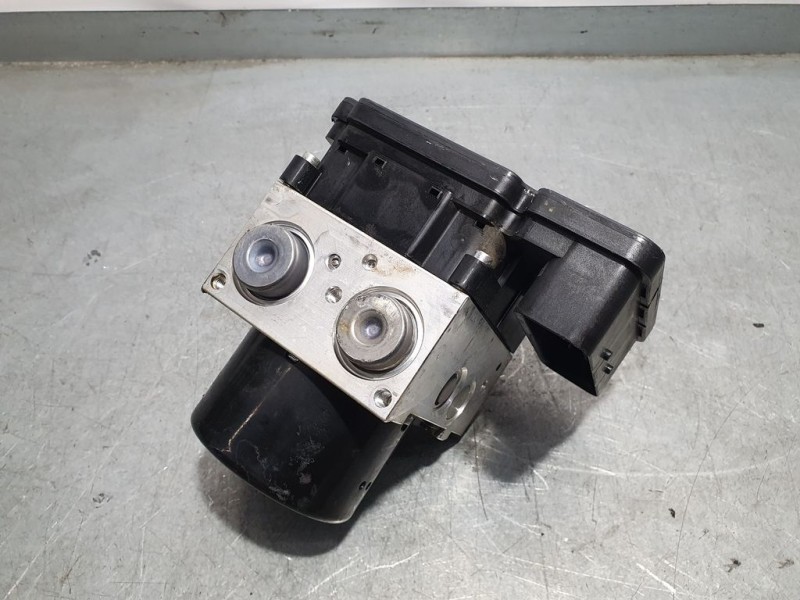 Recambio de abs para volvo xc60 kinetic awd referencia OEM IAM P30681619 10021201824 ATE