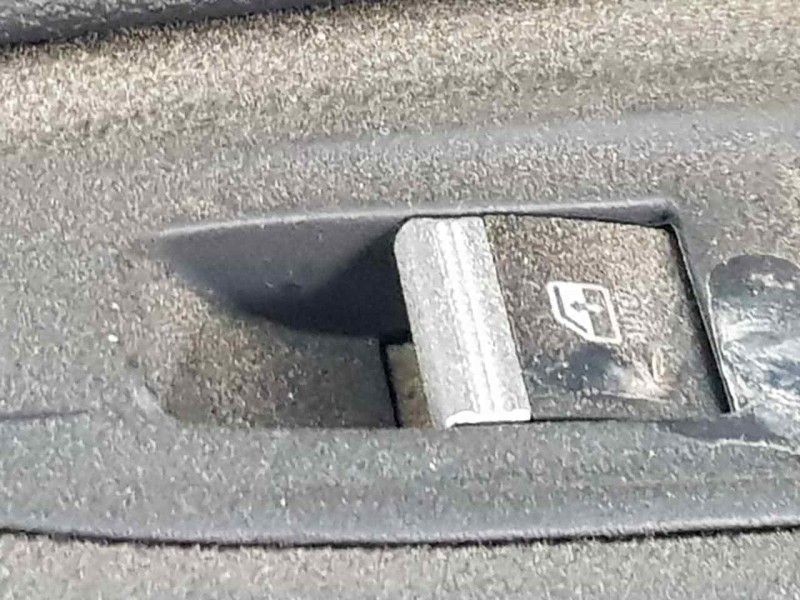 Recambio de mando elevalunas trasero derecho para renault captur ii techno referencia OEM IAM 254114723R  