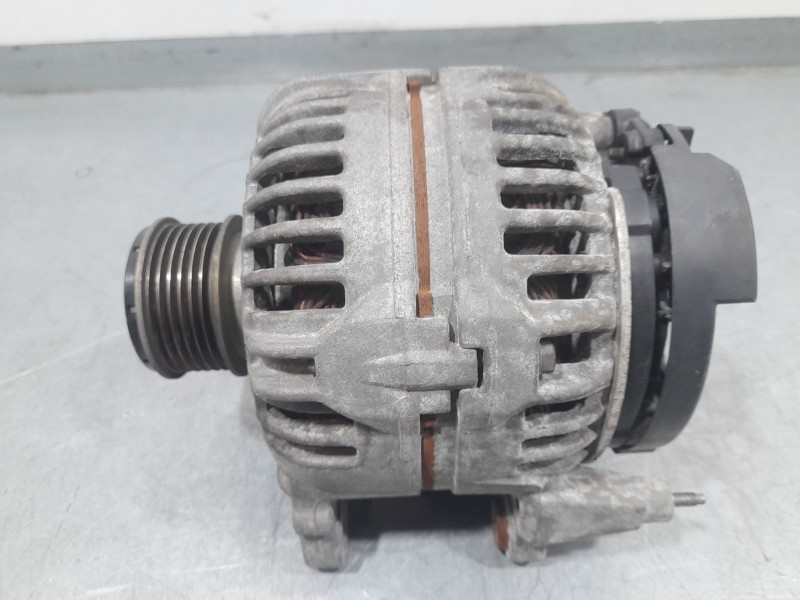 Recambio de alternador para audi a1 (8x) attraction referencia OEM IAM 03L903023 124525187 BOSCH