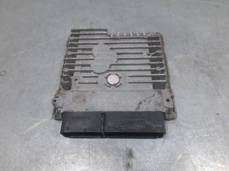 Recambio de centralita motor uce para audi a1 (8x) attraction referencia OEM IAM 03L906023KG 5WP42880AA CONTINENTAL