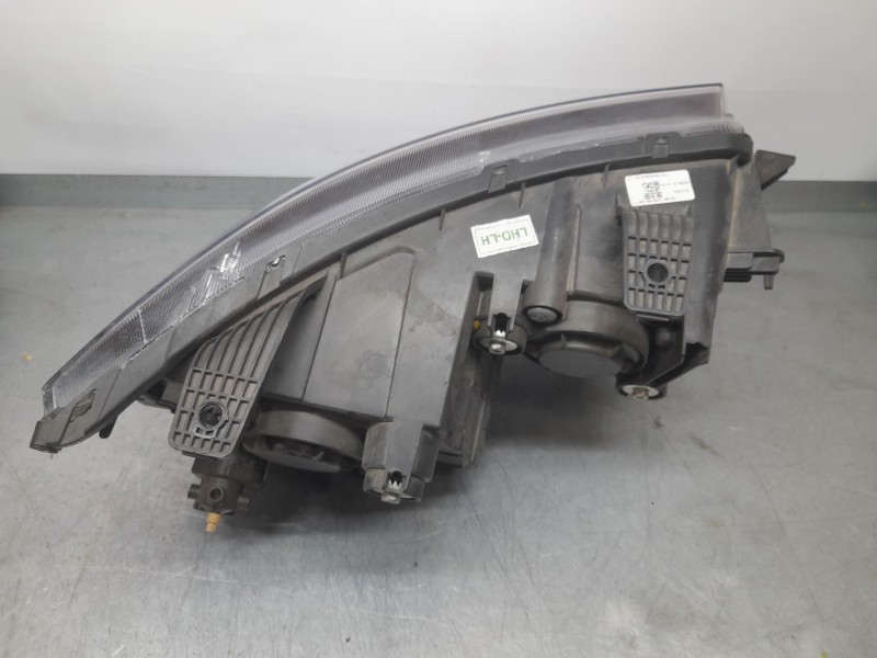 Recambio de faro izquierdo para mahindra kuv 100 nxt 1.2 vvt referencia OEM IAM 1701AAA08221N  