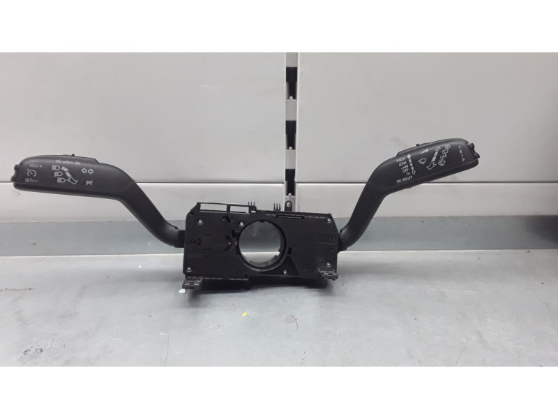Recambio de mando luces y limpia para seat ibiza st (6j8) style referencia OEM IAM 7H0953503GJ  