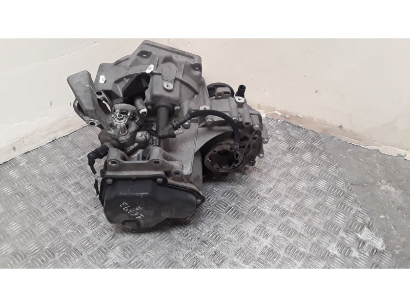 Recambio de caja cambios para audi a1 (8x) attraction referencia OEM IAM MZM 280911 5 VELOCIDADES