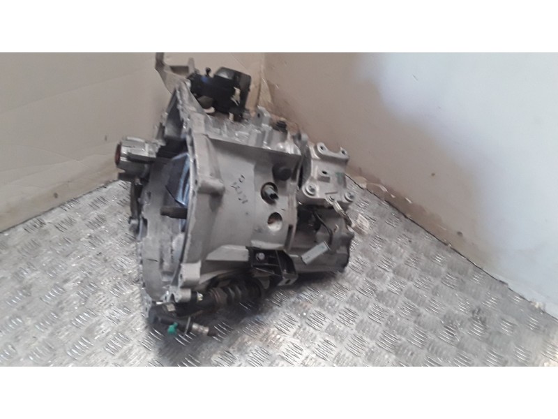 Recambio de caja cambios para opel corsa f gs referencia OEM IAM 20XJ05 0177154U 6 VELOCIDADES