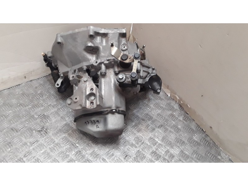 Recambio de caja cambios para citroën c3 iii (sx) 1.2 vti 82 referencia OEM IAM 20A701 5VELOCIDADES 1660096
