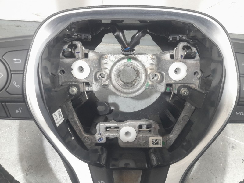 Recambio de volante para toyota corolla (e21) hybrid active referencia OEM IAM 451000Z340  