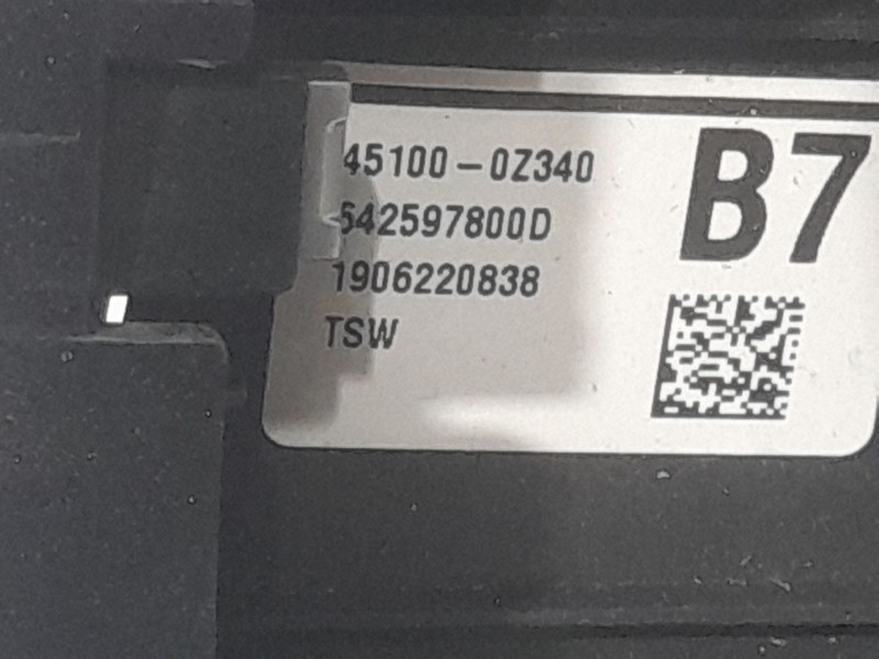 Recambio de volante para toyota corolla (e21) hybrid active referencia OEM IAM 451000Z340  