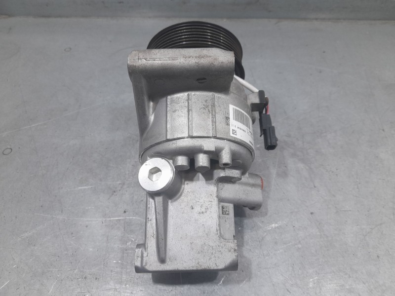 Recambio de compresor aire acondicionado para nissan micra v (k14) 5 puertas referencia OEM IAM 926003541R  VALEO