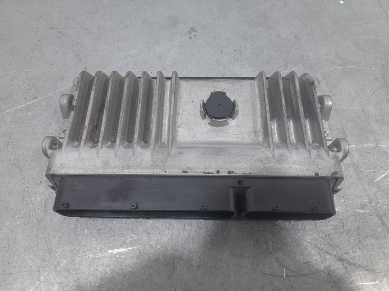 Recambio de centralita motor uce para toyota corolla (e21) hybrid active referencia OEM IAM 896610ZW90  