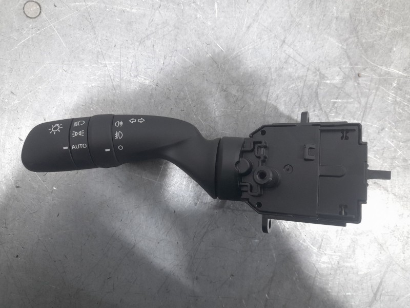 Recambio de mando luces para toyota corolla (e21) hybrid active referencia OEM IAM 02D7017J910  