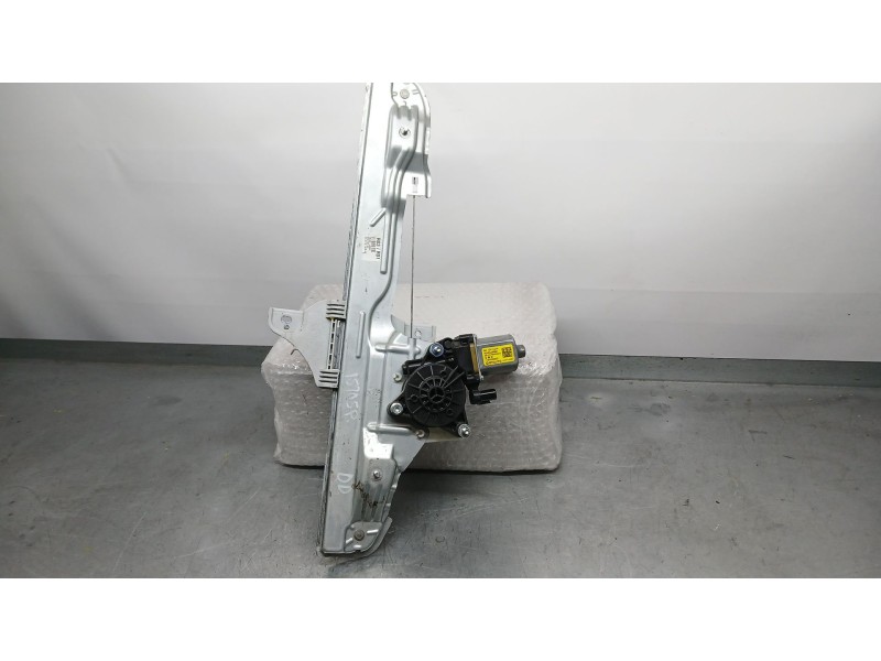 Recambio de elevalunas delantero derecho para hyundai kona klass hybrid 2wd referencia OEM IAM 82402J9000 ELECTRICO 2 PINS 