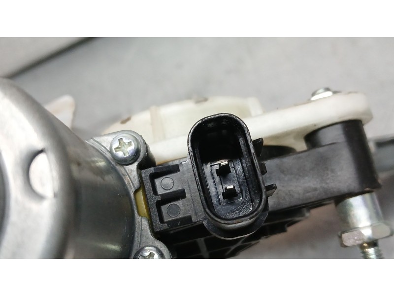 Recambio de elevalunas delantero derecho para hyundai kona klass hybrid 2wd referencia OEM IAM 82402J9000 ELECTRICO 2 PINS 