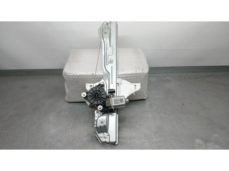 Recambio de elevalunas trasero derecho para hyundai kona klass hybrid 2wd referencia OEM IAM 83402J9000 ELECTRICO 2 PINS 