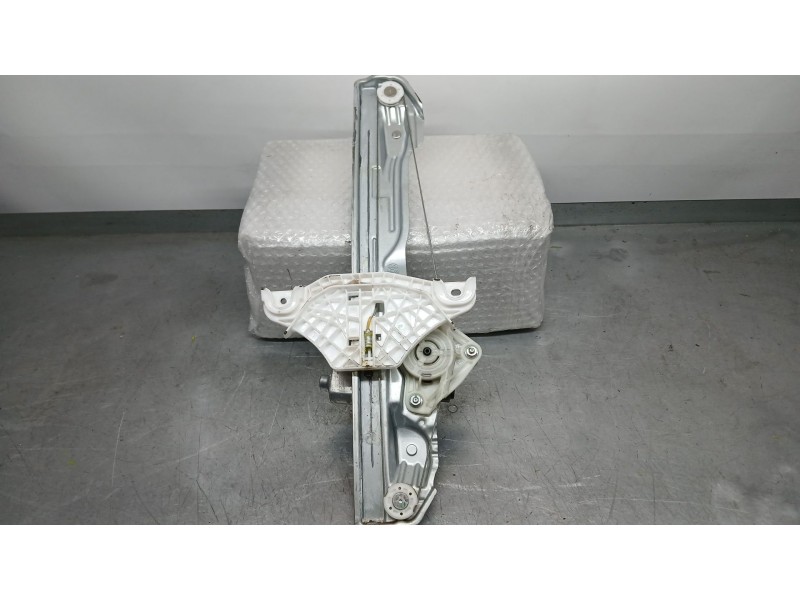 Recambio de elevalunas trasero derecho para hyundai kona klass hybrid 2wd referencia OEM IAM 83402J9000 ELECTRICO 2 PINS 