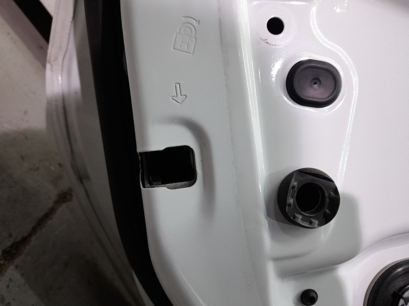 Recambio de cerradura puerta trasera izquierda para ford fiesta vii (hj, hf) 1.5 tdci referencia OEM IAM 2338041  