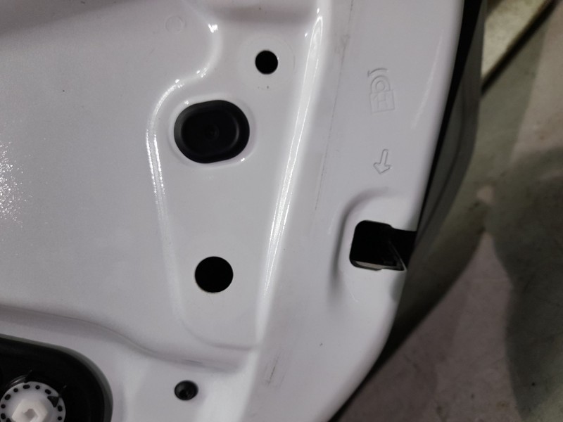 Recambio de cerradura puerta trasera derecha para ford fiesta vii (hj, hf) 1.5 tdci referencia OEM IAM 2338039  