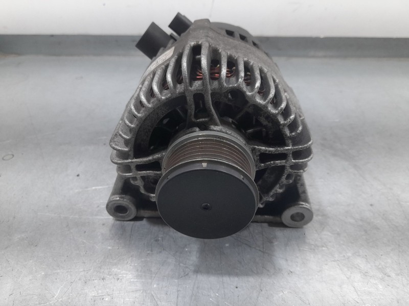 Recambio de alternador para peugeot 208 style referencia OEM IAM 9806007480 MS1012101721 DENSO