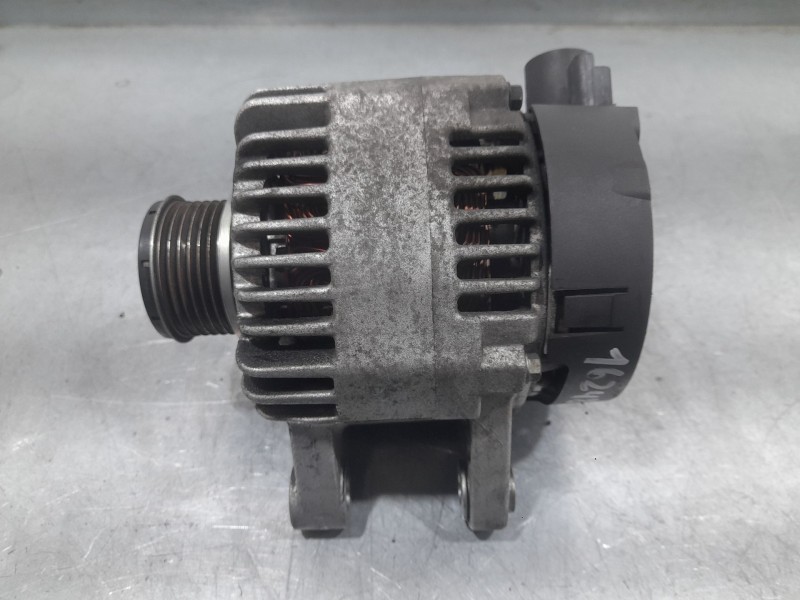 Recambio de alternador para peugeot 208 style referencia OEM IAM 9806007480 MS1012101721 DENSO